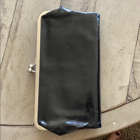 Wallets - Picture 5 of 11